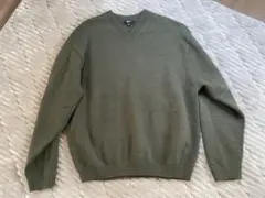 お値下げ UNIQLO オリーブグリーン Vネックセーター M 美品