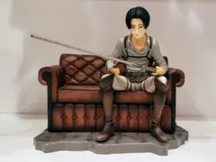 進撃の巨人　一番くじ　リヴァイ　フィギュア　b賞　自由への進撃