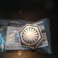 スターウォーズ　カプセルトイ　ピンバッジコレクション　ファーストオーダー