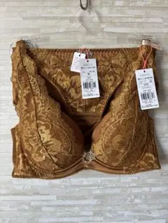 C75M」トリンプ チャーミングラマー スリムライン DeepV ブラ&ショーツ