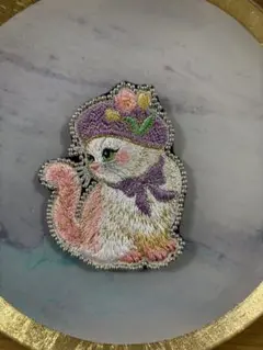 猫刺繍　ブローチ