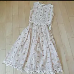 【新品.タグ付き】♡リリーブラウン♡お花刺繍トップス＆スカート上下セットアップ♡