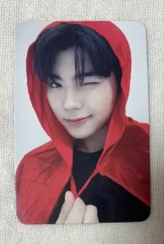 Item thumbnail for item 98fb57f1-b847-497b-a451-7117047d6ebc