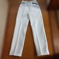 ホワイト ストレートレッグパンツ サイドポケット付き