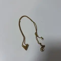 ゴールド V字型ペンダントネックレス