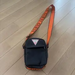 GUESS ショルダーバッグ ブラック オレンジ
