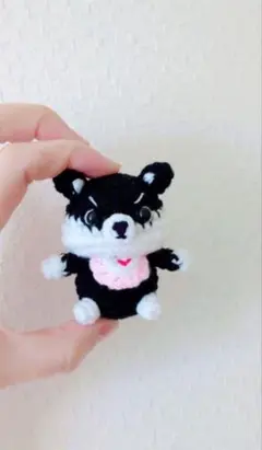おしゃれチワワのあみぐるみキーホルダー ＊ブラックタンホワイト