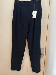 新品タグ付き⭐︎ナチュラルビューティーベーシック　パンツ黒　M