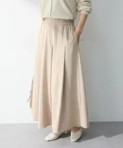グリーンパークス　プリーツサテンフレアスカートのサムネイル