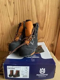 Husqvarna チェーンソー防護ブーツ Classic EUR42 未使用 - メルカリ