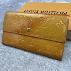 微 상태좋음 ルイヴィトン モノグラム ヴェルニ ポルトフォイユ サラ 長財布 黄色