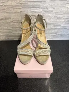 DIANA レース ストラップサンダル グレー 24.5cmのサムネイル