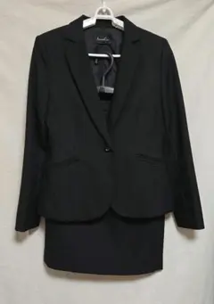 ブラックスカートスーツ　新生活　就活　145～157センチくらいの方におすすめ！