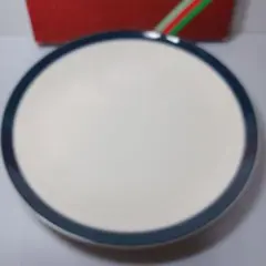 クリーム色 陶器製大皿 ネイビーの縁 元の箱付き 直径約２７cm