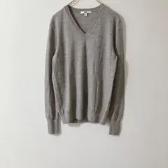 UNIQLO （サイズL）　Vネック　長袖　ニット　ウール100%