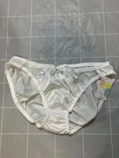 フェアリー　花柄刺繍×レースのショーツ　ホワイト　サイズM