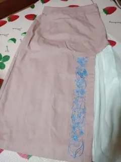 スカラー　ロングスカート 異素材切替 刺繍デザインのサムネイル
