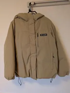 人気色！Columbia フード付きベージュアウター　レディース