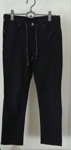 エドウィン　カジュアルパンツ 黒のサムネイル