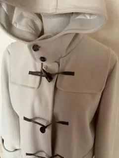 クリーム色 ダッフルコート フード付き