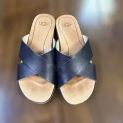 UGG レザーサンダル ブラック 23のサムネイル