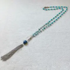 タッセル付きロングネックレス 青と銀色