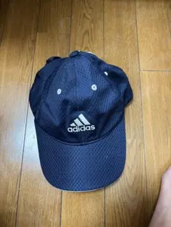 adidas ネイビー メッシュキャップ