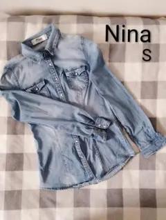 Nina, Italy デニムシャツ 長袖 ライトブルー Sサイズのサムネイル