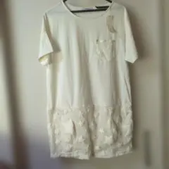 # ＢarＮＤooRＴシャツデザイン裾に星レ一ス新品のサムネイル