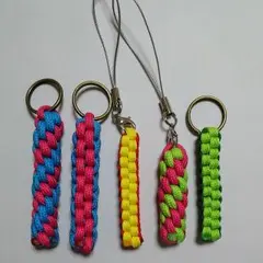 パラコードのオーダーメイド キーホルダー・ジップタグ