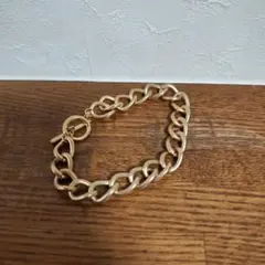 ゴールドチェーンブレスレット