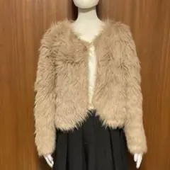 ベージュ ファーショートジャケット　新品未使用