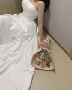 ホワイト サテン ウェディングドレス