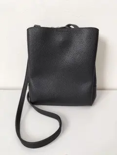 シューラルー ショルダーバッグ