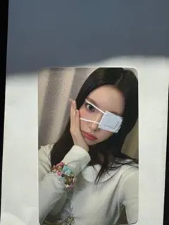 ILLIT 来日記念　タワレコ　渋谷　ラキドロ　トレカ　ユナ