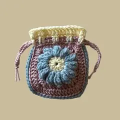 ハンドメイド　巾着　グラニースクエア　小物入れ　かぎ針編み