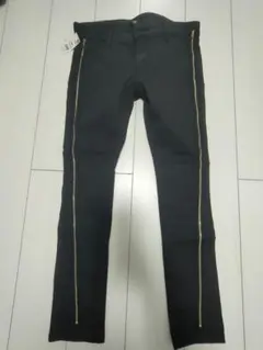 STUSSY　レディース　黒パンツ　ジッパーのサムネイル