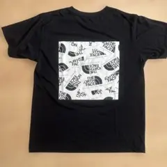 THE NORTH FACE Tシャツ ブラック 総柄ロゴのサムネイル