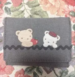 ○familiar 女の子とクマ刺繍 iPhoneケース13 - メルカリ