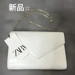 新品⭐︎ZARA 白　ショルダーバッグ　クロコダイル調　チェーンバッグ