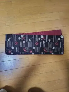 浴衣の帯　 黒と赤のかんざしと櫛