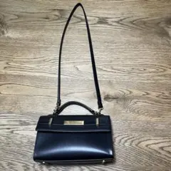 Mila Owen ワイドスクエアショルダーハンドバッグ