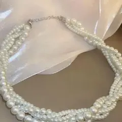 多層　ホワイトパール風　ネックレス　 結婚式に　パーティー　プレゼント