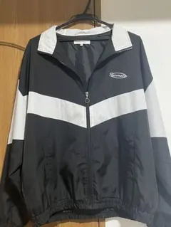 ナイロンジャケット ブラック/ホワイト ストライプ