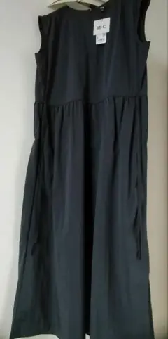 新品ユニクロC ギャザーワンピース