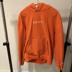 NIKE Just do it. オレンジパーカー