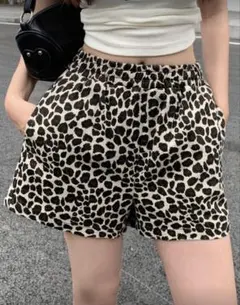 ヒョウ柄ショートパンツ