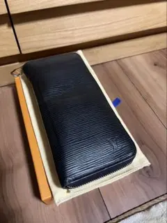 Louis Vuitton エピレザー ブラック長財布