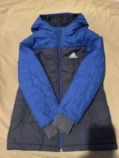 adidas フード付き中綿ジャケット
