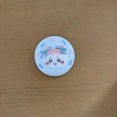 ちいかわ 刺繍缶バッジ ハチワレ